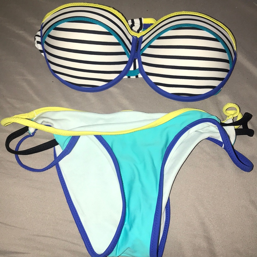 CUPSHE bikini